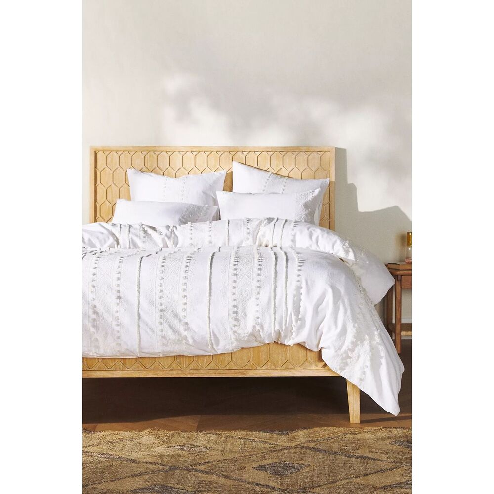 New Anthropologie Embroidered Livia Duvet Cover size Twin